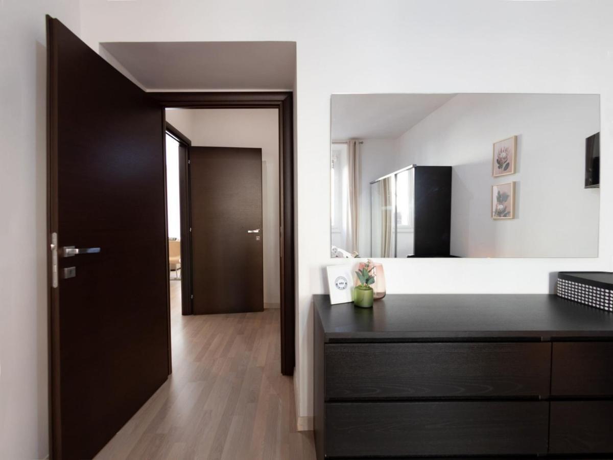 The Best Rent - Spacious Apartment Near Roma Termini Station Экстерьер фото